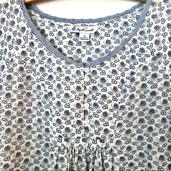 APRIL CORNELL Floral Blue and White Short Sleeve Tunic Top Women’s Size Medium - Picture 3 of 11